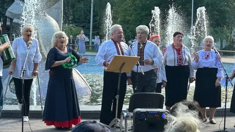 У Житомирі вперше провели фестиваль активностей літніх людей «Мальва. Час Цвісти