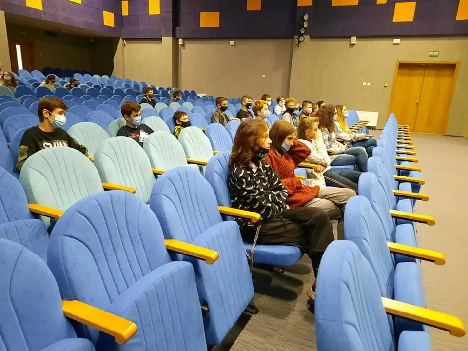 У Києві Multiplex провів лише третину сеансів: як тривоги змінюють похід у кіно