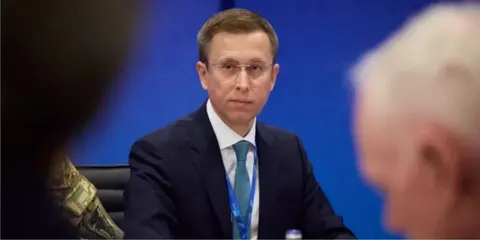З 1 вересня вчителям підвищать зарплати на 20%: скільки отримуватимуть педагоги